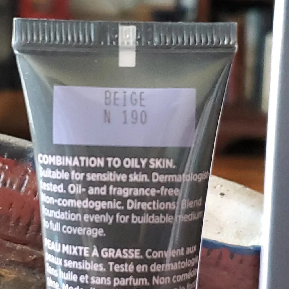 Beige N 190 (Neutral) Matte 3D Foundation Combo to Oily Mary Kay Timewise